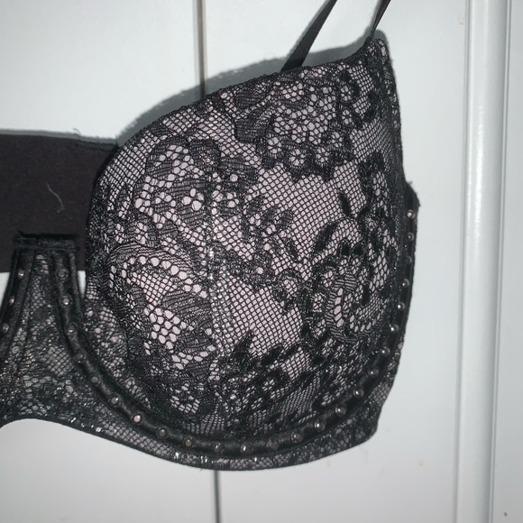 Victoria’s Secret Black Lace Bra - Picture 2 of 5